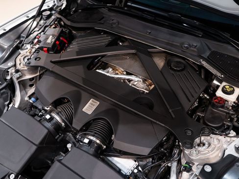 Used 2024 Aston Martin DB12 Convertible image 20