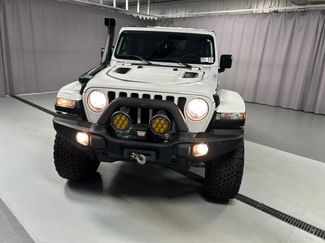 Used 2023 Jeep Wrangler Unlimited Rubicon w/ Cold Weather Group AWD/4WD video 2