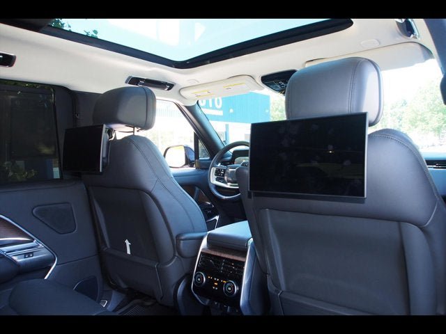 Used 2025 Land Rover Range Rover Long Wheelbase SE AWD/4WD image 16