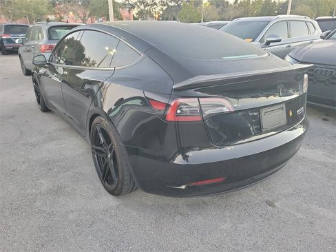 Used 2023 Tesla Model 3 Performance image 9