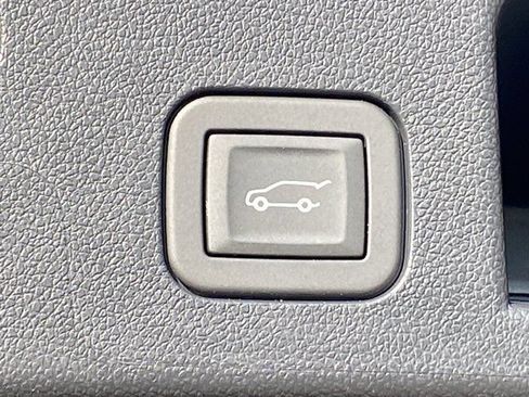 Used 2026 GMC Terrain Elevation w/ Elevation Premium Package FWD image 6