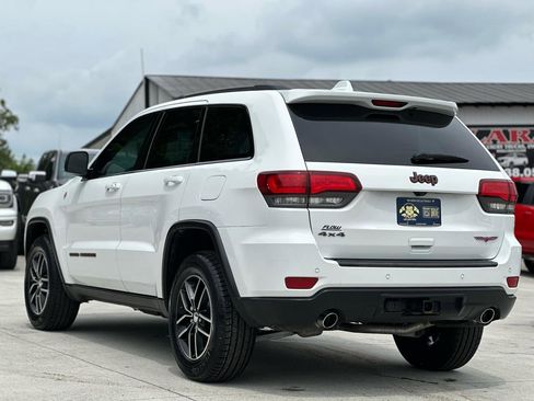 Used 2018 Jeep Grand Cherokee Trailhawk AWD/4WD image 5