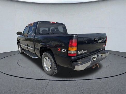Used 2006 GMC Sierra 1500 SLE w/ Light Duty Power Package image 3