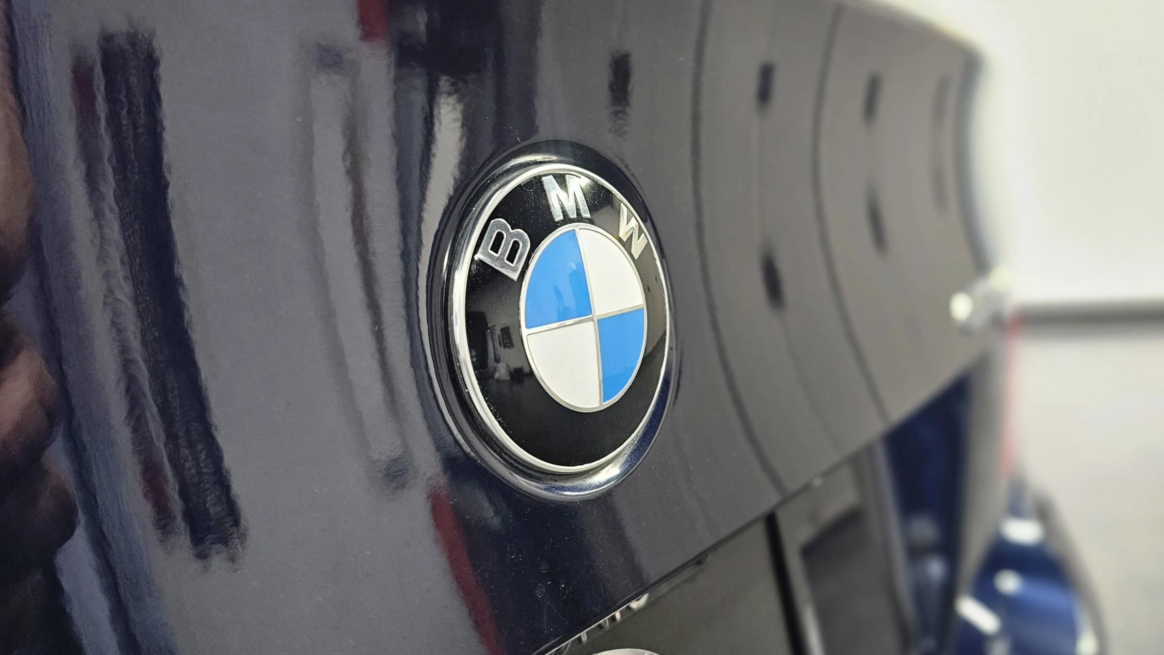 Used 2010 BMW 535i xDrive Wagon AWD/4WD image 25