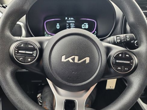 Certified 2023 Kia Soul LX w/ LX Technology Package image 17