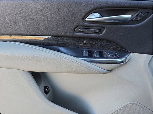 Used 2023 Cadillac XT4 Premium Luxury image 23