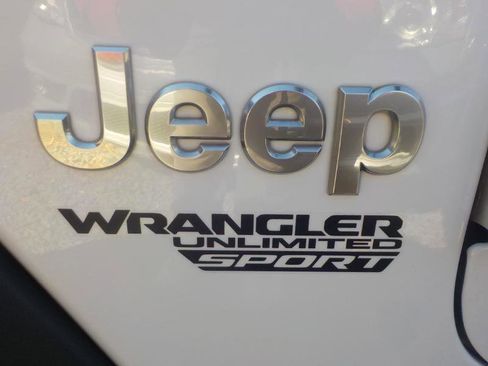 Used 2019 Jeep Wrangler Unlimited Sport S image 9