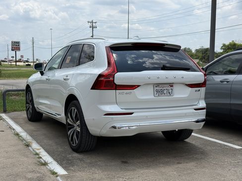 Used 2023 Volvo XC60 B5 Plus w/ Climate Package AWD/4WD image 4