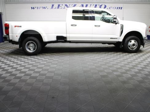 Used 2024 Ford F350 Lariat w/ Lariat Ultimate Package AWD/4WD image 2
