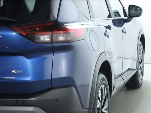 Used 2023 Nissan Rogue SV image 44