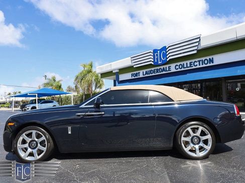 Used 2016 Rolls-Royce Dawn RWD image 3