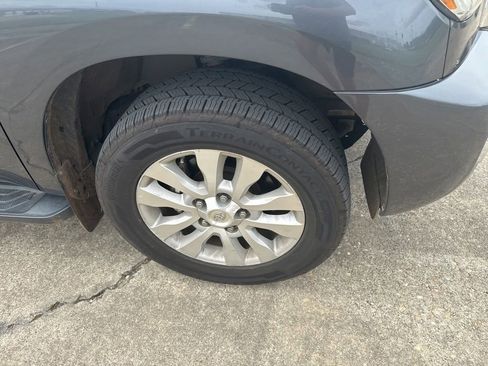 Used 2020 Toyota Sequoia Platinum AWD/4WD image 20