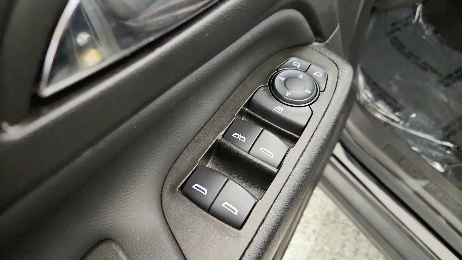 Used 2024 Chevrolet Equinox LT FWD image 21