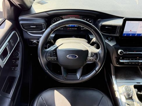 Used 2020 Ford Explorer XLT w/ Equipment Group 202A RWD image 10