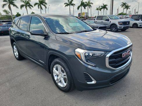 Used 2018 GMC Terrain SLE FWD image 3