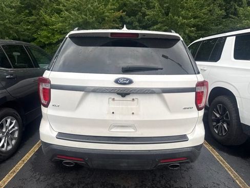 Used 2018 Ford Explorer XLT w/ Equipment Group 202A AWD/4WD image 4