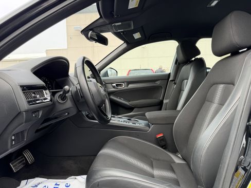 Used 2023 Honda Civic Sport image 11