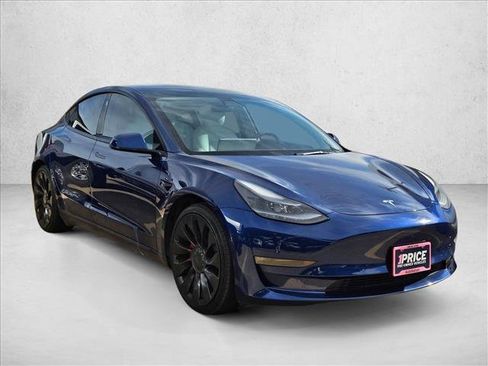 Used 2022 Tesla Model 3 Performance image 3