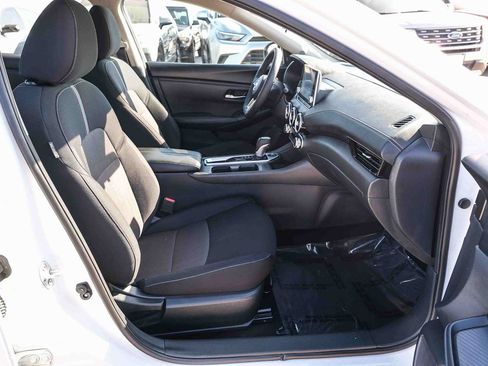 Used 2024 Nissan Sentra SV FWD image 17