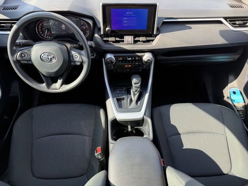 Used 2025 Toyota RAV4 XLE FWD image 13