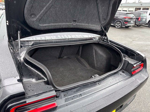 Used 2016 Dodge Challenger R/T Plus RWD image 18