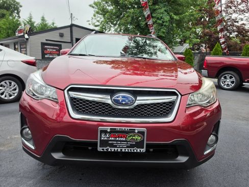 Used 2017 Subaru Crosstrek 2.0i Premium AWD/4WD image 5