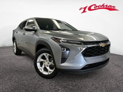 Used 2024 Chevrolet Trax LS w/ LS Convenience Package