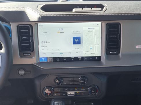 Used 2025 Ford Bronco Outer Banks AWD/4WD image 20
