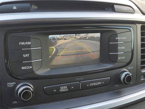 Used 2016 Kia Sorento EX image 28