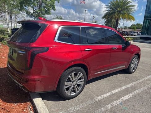 Used 2024 Cadillac XT6 Premium Luxury image 3