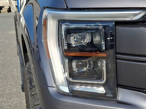 Used 2022 Ford F150 Lariat w/ Equipment Group 502A High AWD/4WD image 9