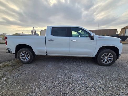 Used 2020 Chevrolet Silverado 1500 LTZ AWD/4WD image 2
