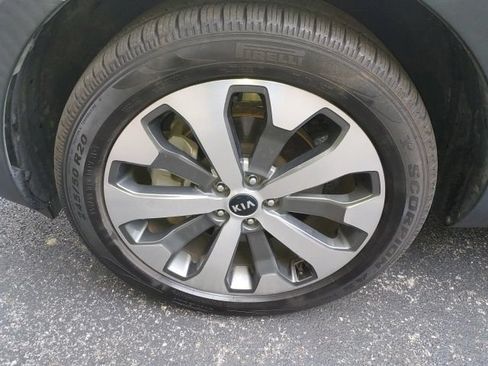 Used 2020 Kia Telluride EX w/ EX Premium Package FWD image 8