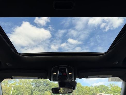 New 2025 Jeep Grand Cherokee L Altitude image 17