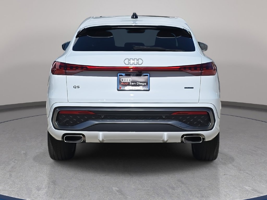 Used 2025 Audi Q5 Premium Plus w/ Premium Plus AWD/4WD image 4