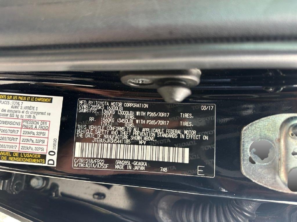 Used 2017 Toyota 4Runner SR5 AWD/4WD image 25