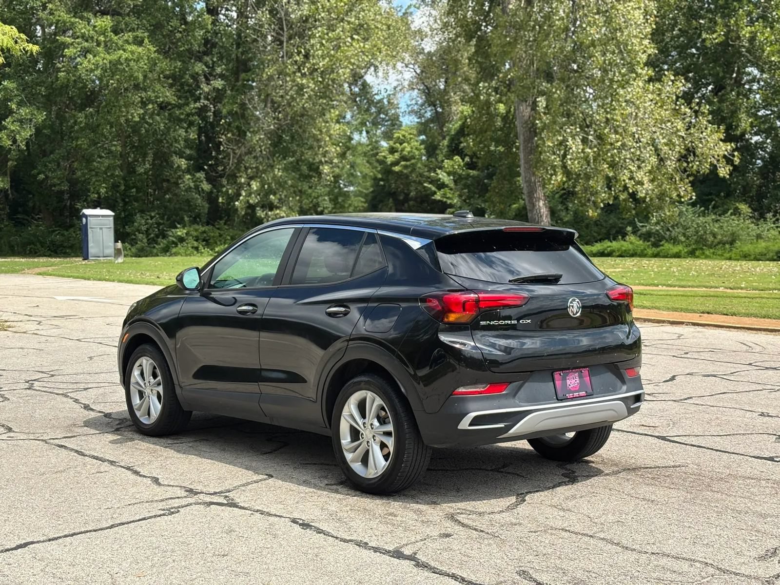 Used 2023 Buick Encore GX Preferred w/ Cold Weather Comfort Package FWD image 9