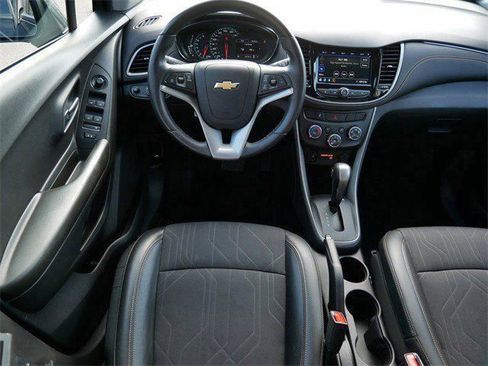 Used 2021 Chevrolet Trax LT w/ Driver Confidence Package image 10