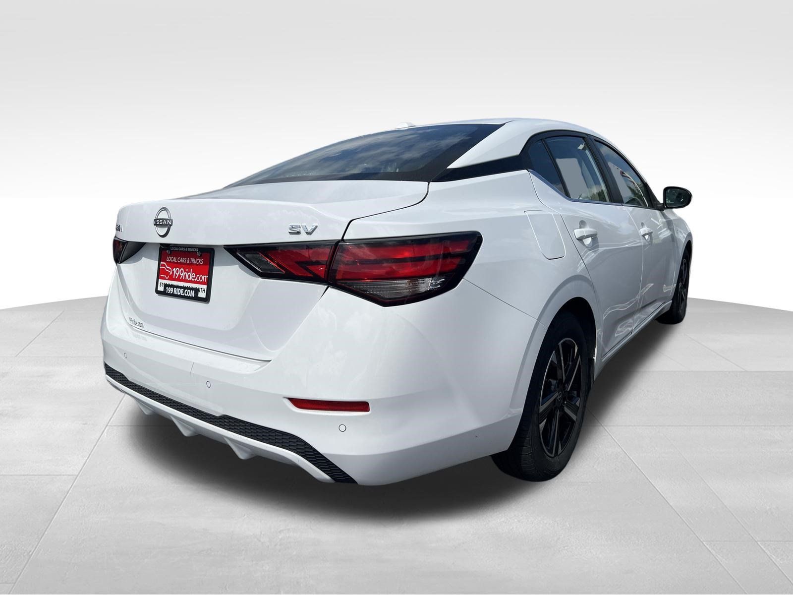Used 2024 Nissan Sentra SV FWD image 6