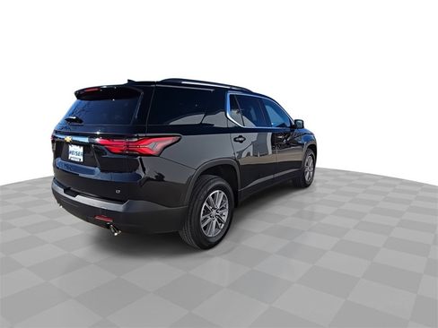 Used 2023 Chevrolet Traverse LT image 8