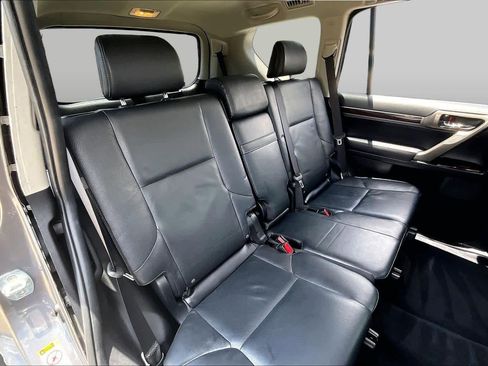 Used 2015 Lexus GX 460 w/ Premium Package AWD/4WD image 17