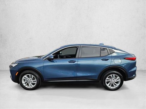 Used 2025 Buick Envista Preferred w/ Convenience II Package image 9