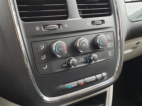 Used 2017 Dodge Grand Caravan SE w/ Power Window Group image 23