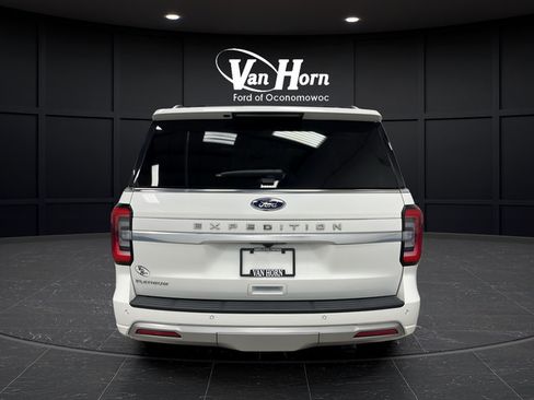 Used 2024 Ford Expedition Platinum AWD/4WD image 6
