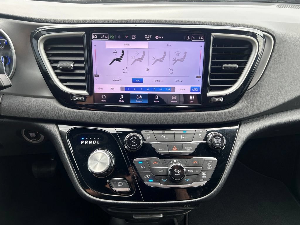 Used 2025 Chrysler Pacifica Select FWD image 26