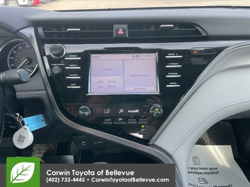 Used 2019 Toyota Camry SE FWD image 11
