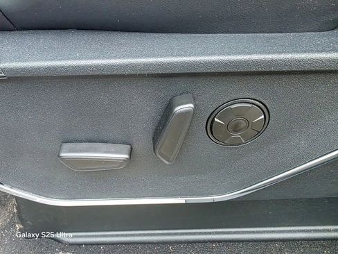 New 2026 Ford F250 Platinum w/ FX4 Off-Road Package image 10