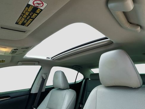 Used 2015 Lexus ES 350 w/ Luxury Package FWD image 23