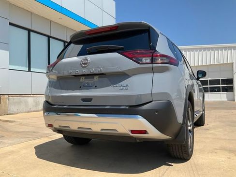 Used 2023 Nissan Rogue Platinum w/ Platinum Premium Package AWD/4WD image 38