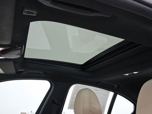 Used 2023 BMW 330i Sedan w/ Convenience Package image 14